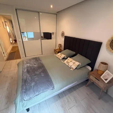 Modern With Private Parking Apartment Menton